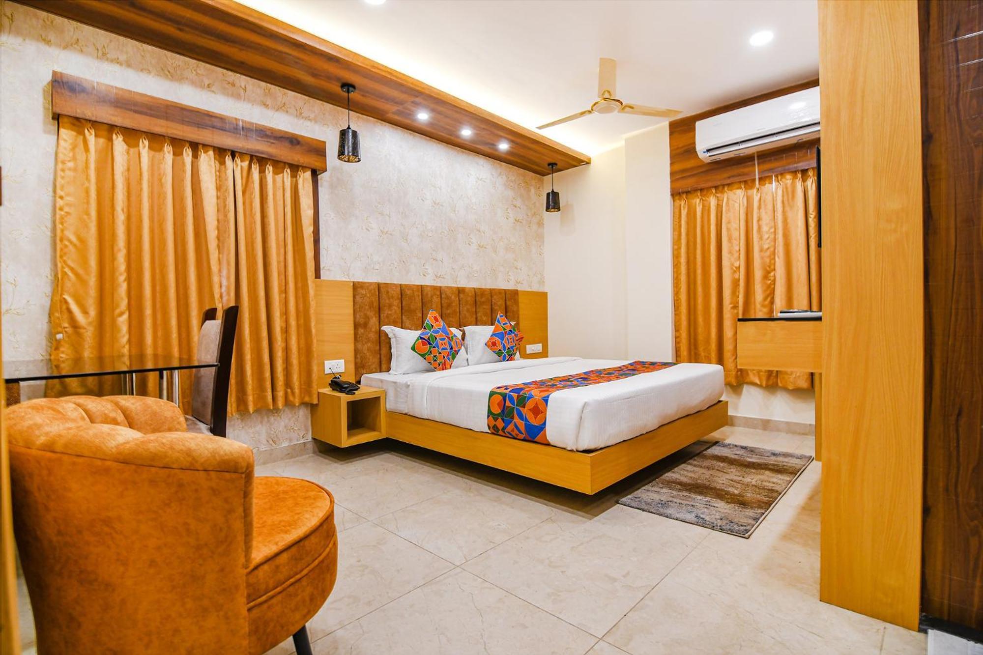 Fabhotel Sonali Golden Palace - Nr Bhubaneswar Railway Station Екстериор снимка