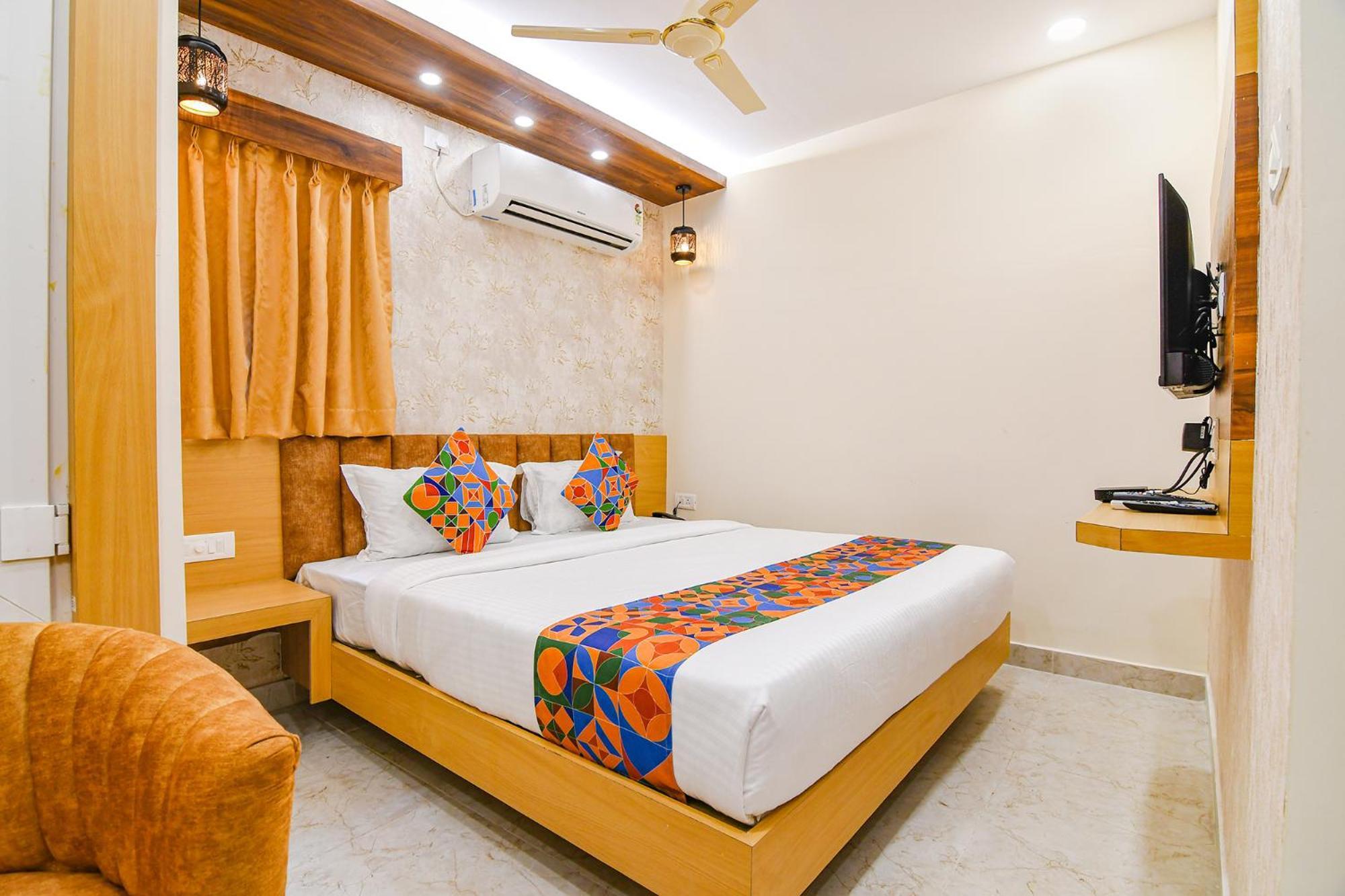 Fabhotel Sonali Golden Palace - Nr Bhubaneswar Railway Station Екстериор снимка