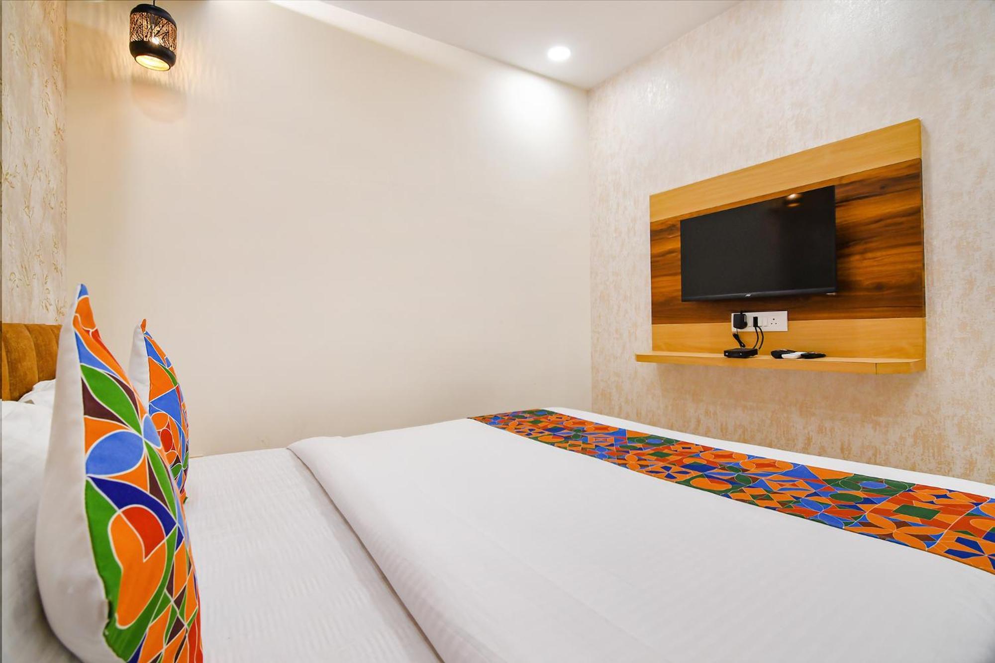 Fabhotel Sonali Golden Palace - Nr Bhubaneswar Railway Station Екстериор снимка
